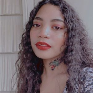 Meet your Posher, Maia